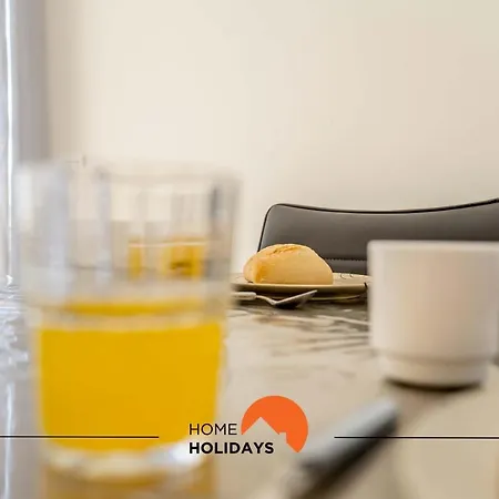 #164 Saradel 42 By Holidays 公寓