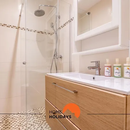 #164 Saradel 42 By Holidays Apartment *