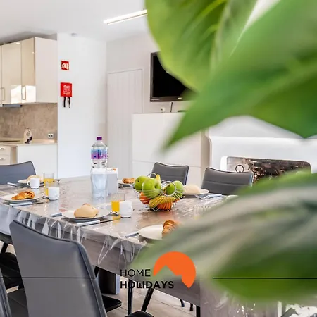 #164 Saradel 42 By Holidays Appartement