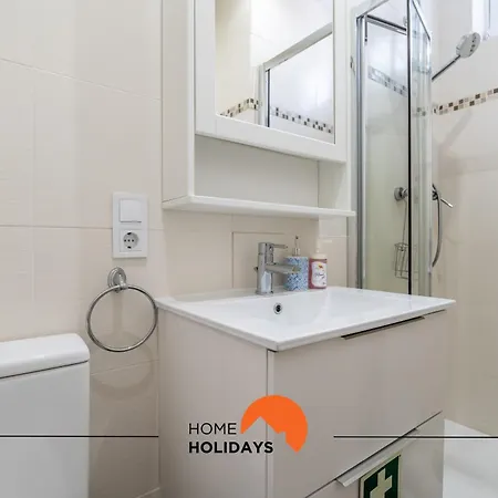 #164 Saradel 42 By Holidays Apartment *